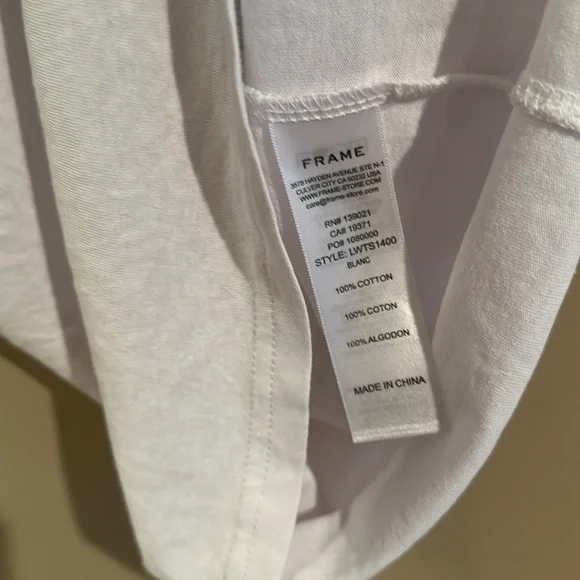 FRAME Padded Shoulder V-Neck T-Shirt - Picture 7 of 7